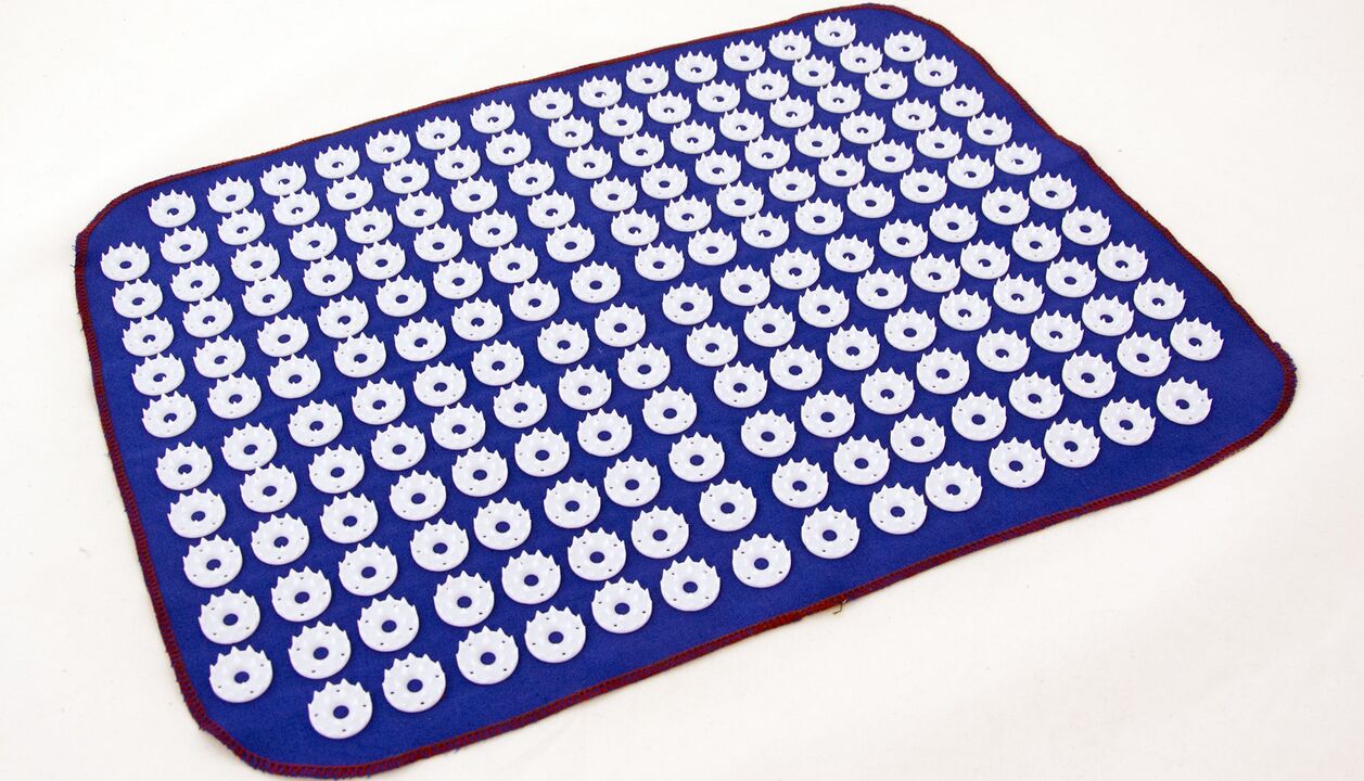 Aplicador de agujas para la osteocondrosis cervical.